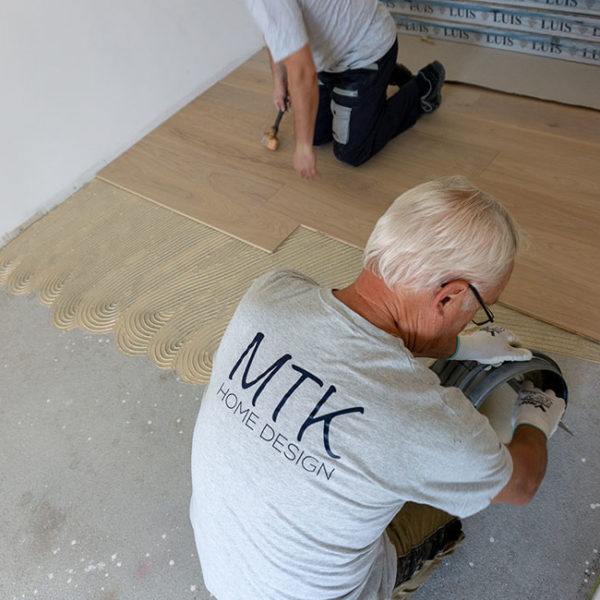 Pavimentazioni in parquet e piastrelle