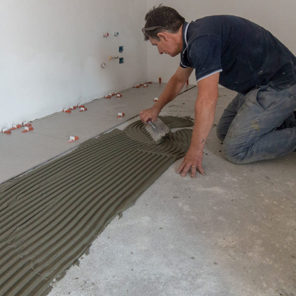 Pavimentazioni in parquet e piastrelle